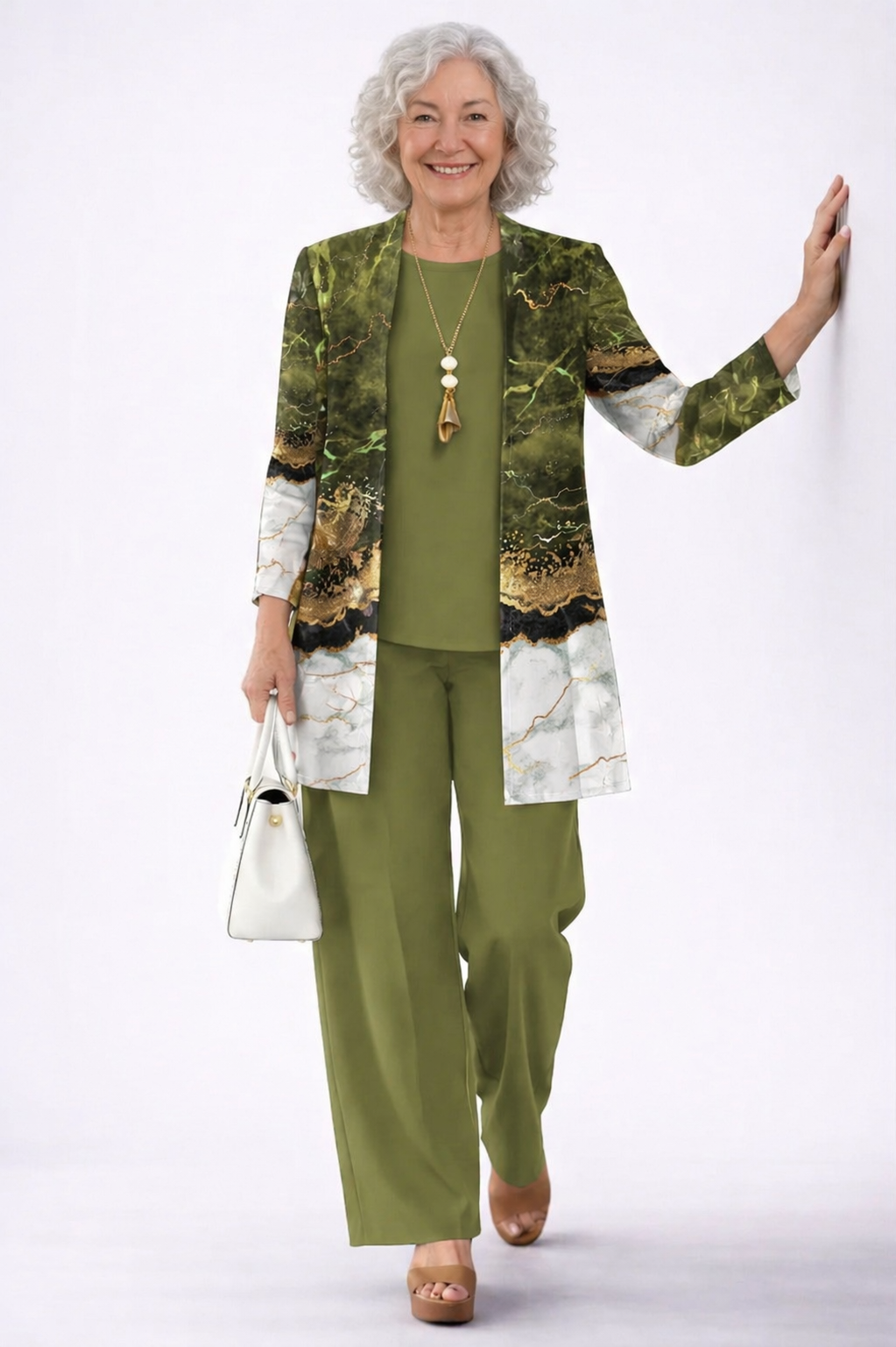 DEBORAH - CONJUNTO DE TRES PIEZAS EN VERDE OLIVA