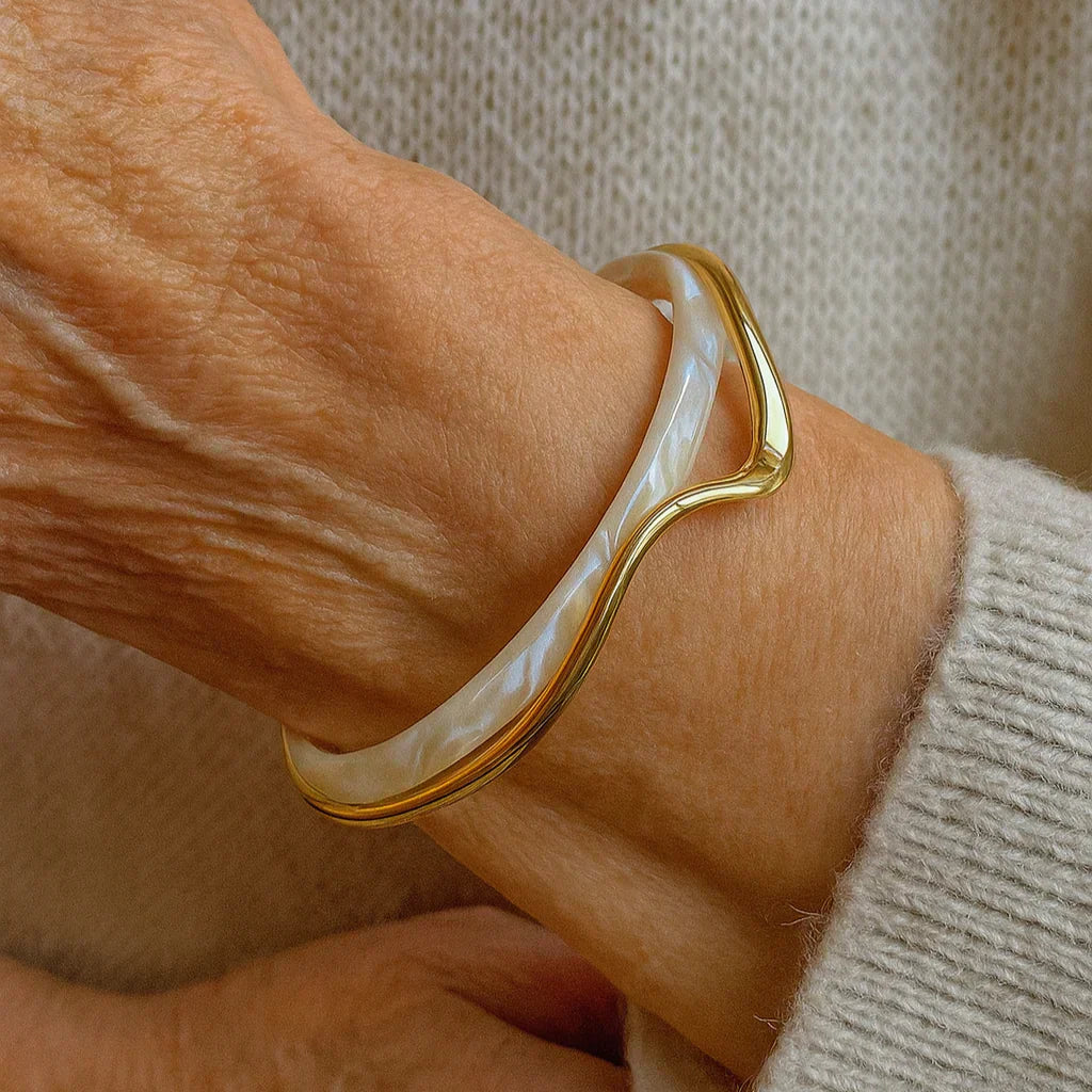 PULSERA ABIERTA DORADA