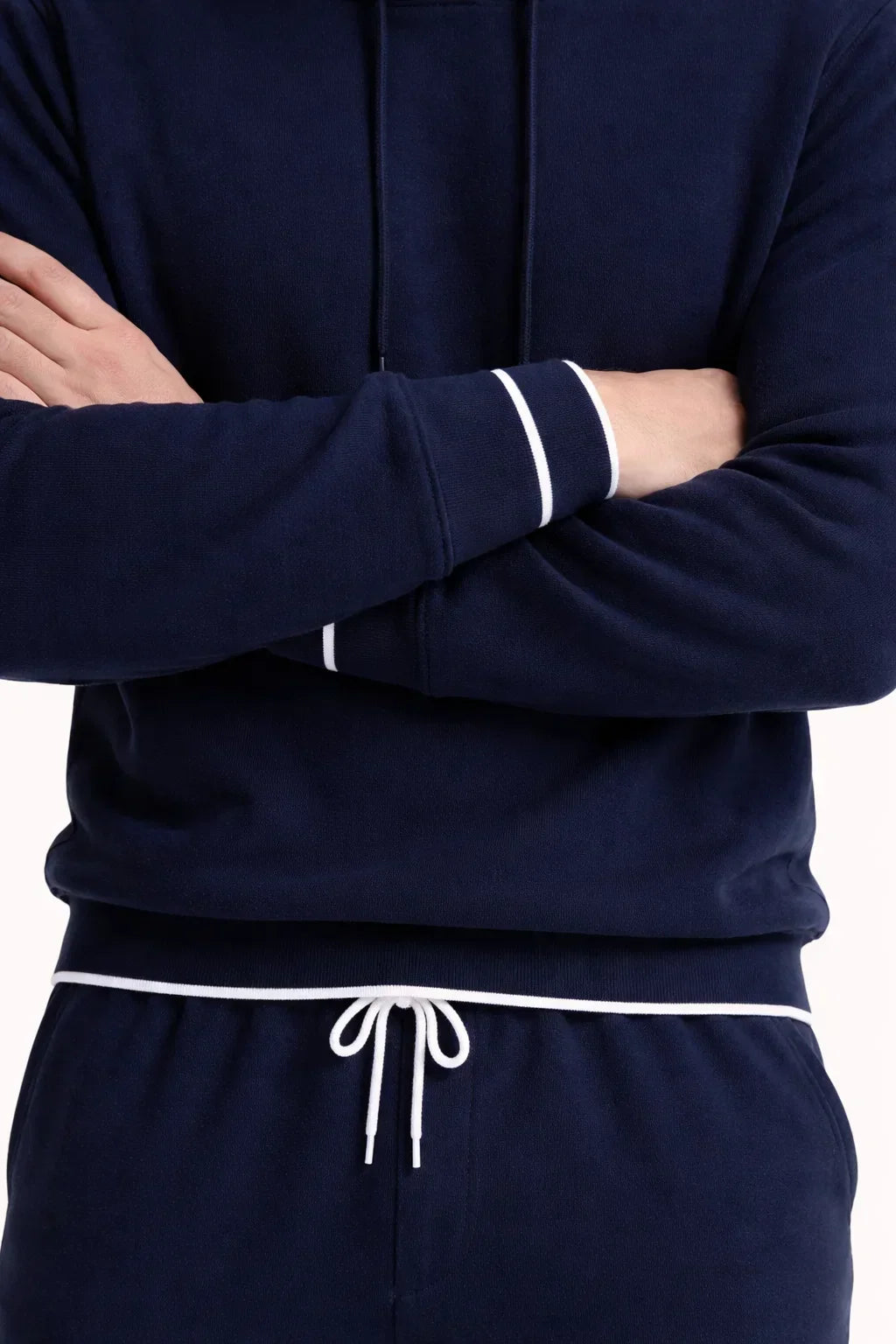 CONJUNTO CON CAPUCHA LISO - AZUL MARINO