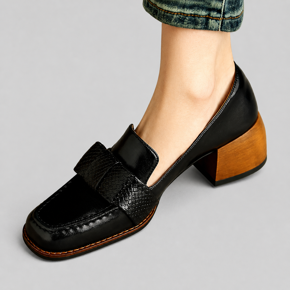 CONTESSA - MOCASINES CON NUDO Y TACÓN