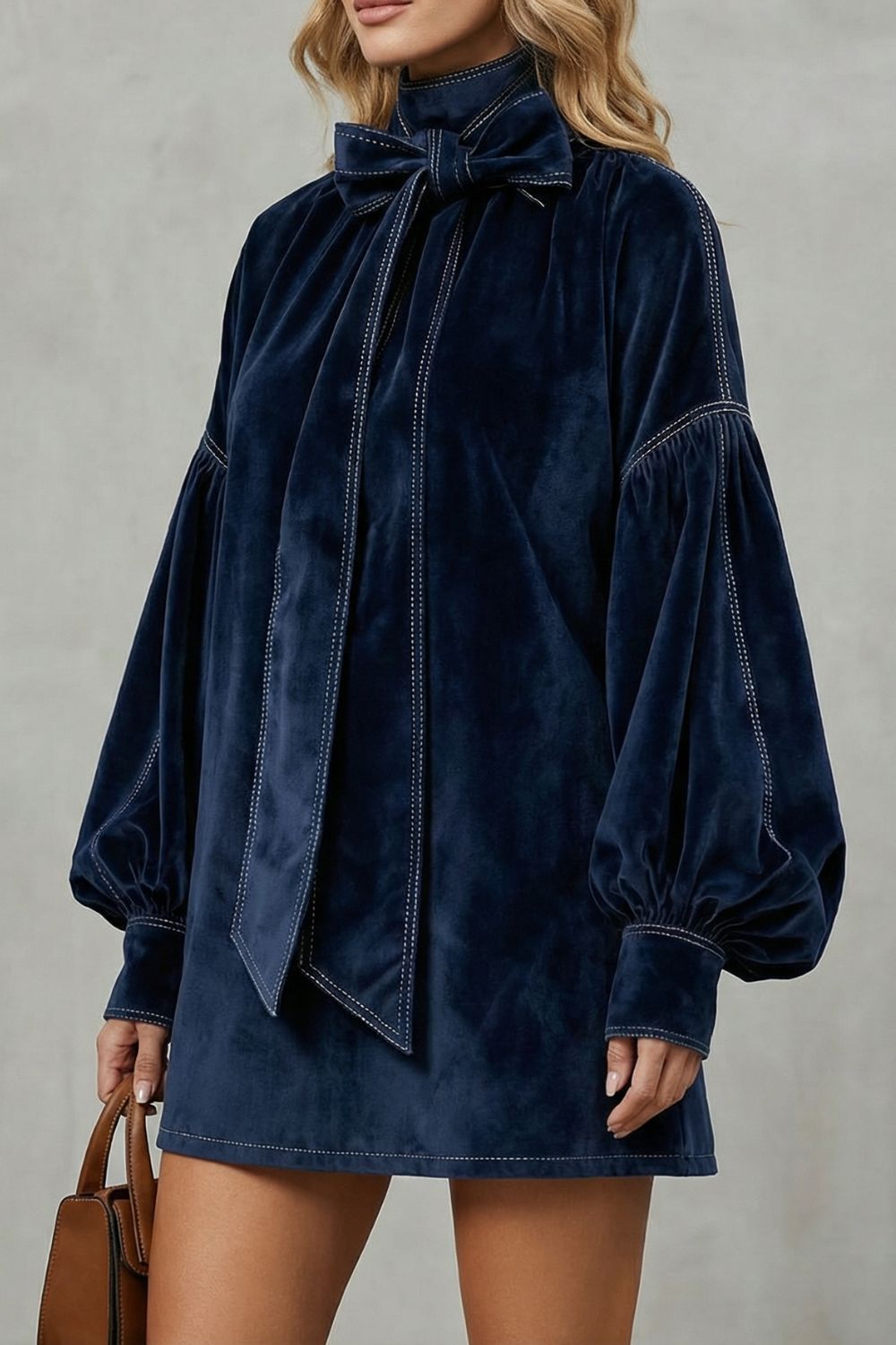 VELOURINE - MINIVESTIDO DE TERCIOPELO CON LAZO AL CUELLO