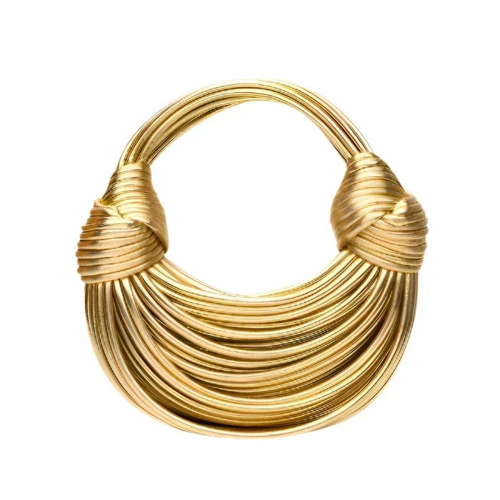 BOLSO RÍGIDO DORADO DE DISEÑO ESCULTURAL