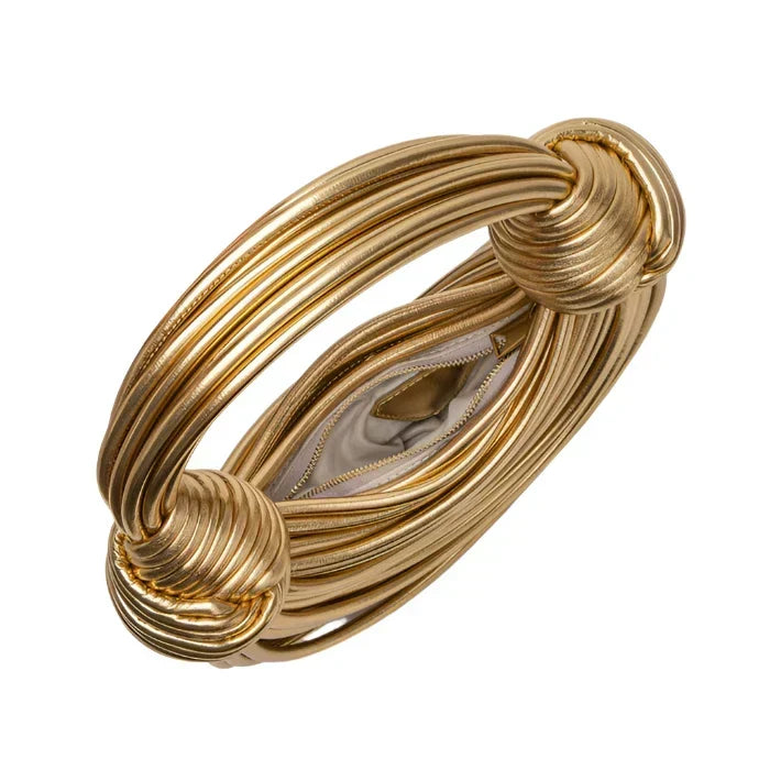 BOLSO RÍGIDO DORADO DE DISEÑO ESCULTURAL