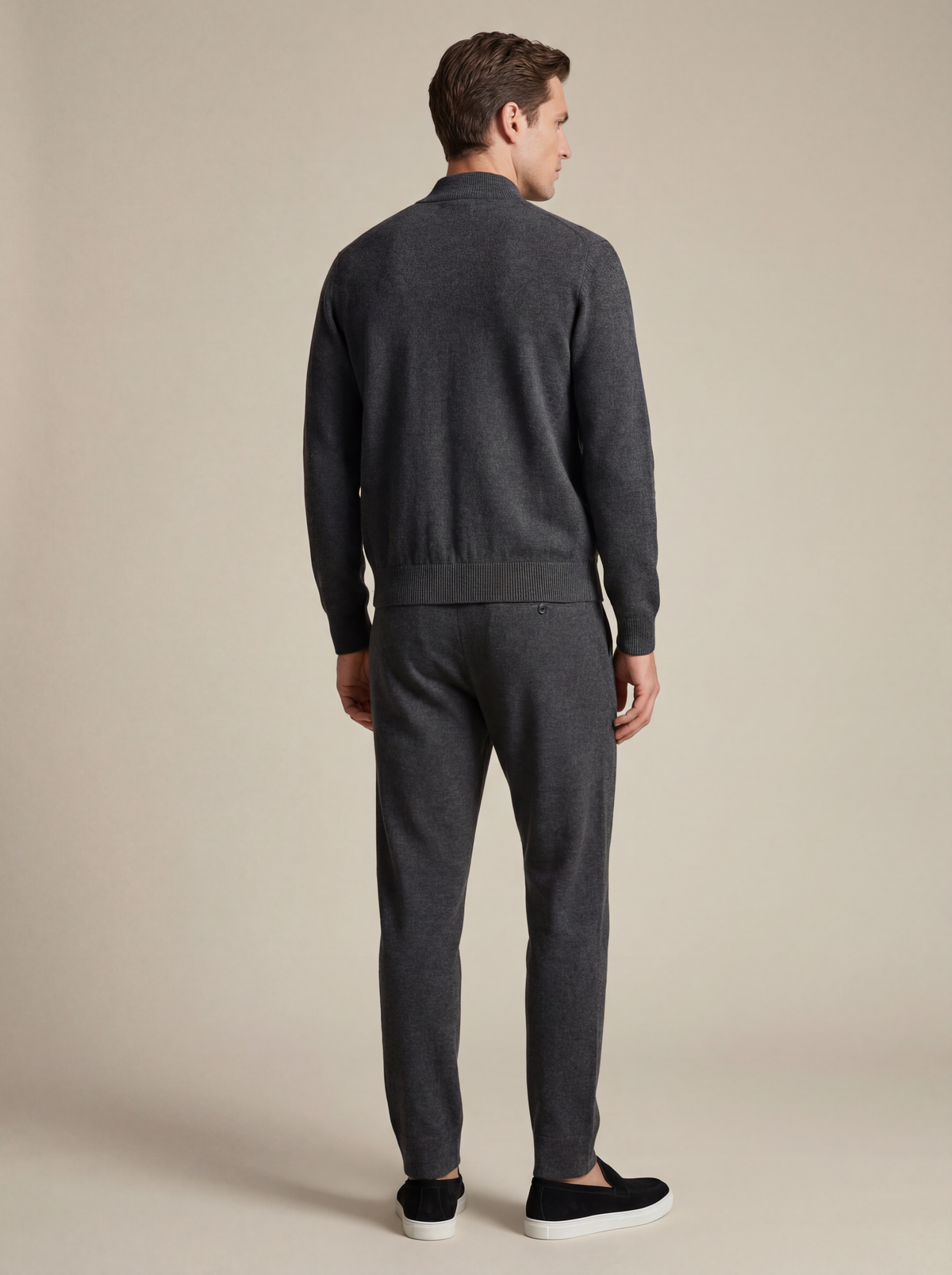 CONJUNTO CON CHAQUETA - GRIS OSCURO