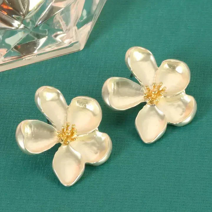 PENDIENTES DE FLORES DORADAS