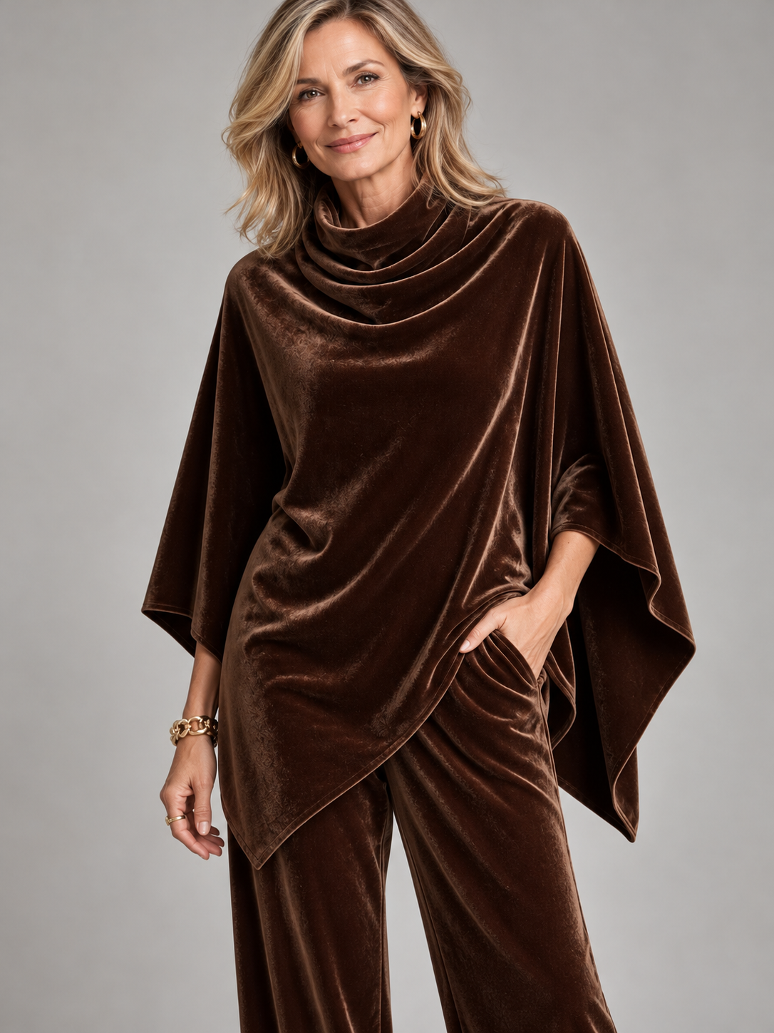 MIRANDA - CONJUNTO DE TERCIOPELO CON TOP TIPO PONCHO