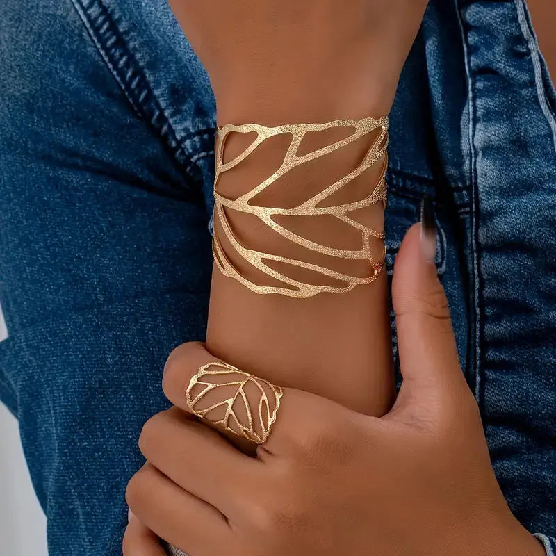 PULSERA VINTAGE CON DISEÑO DE HOJAS