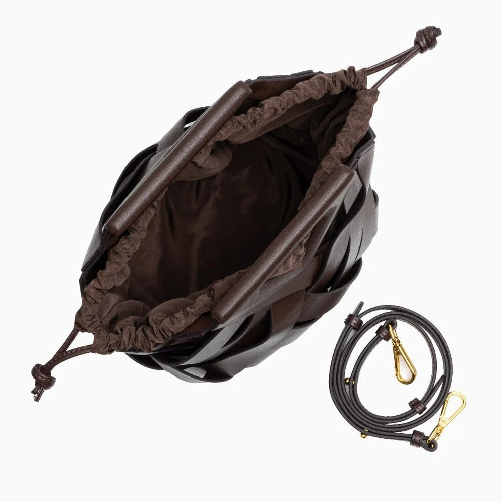 BOLSO TRENZADO DE DISEÑO ESTRUCTURADO