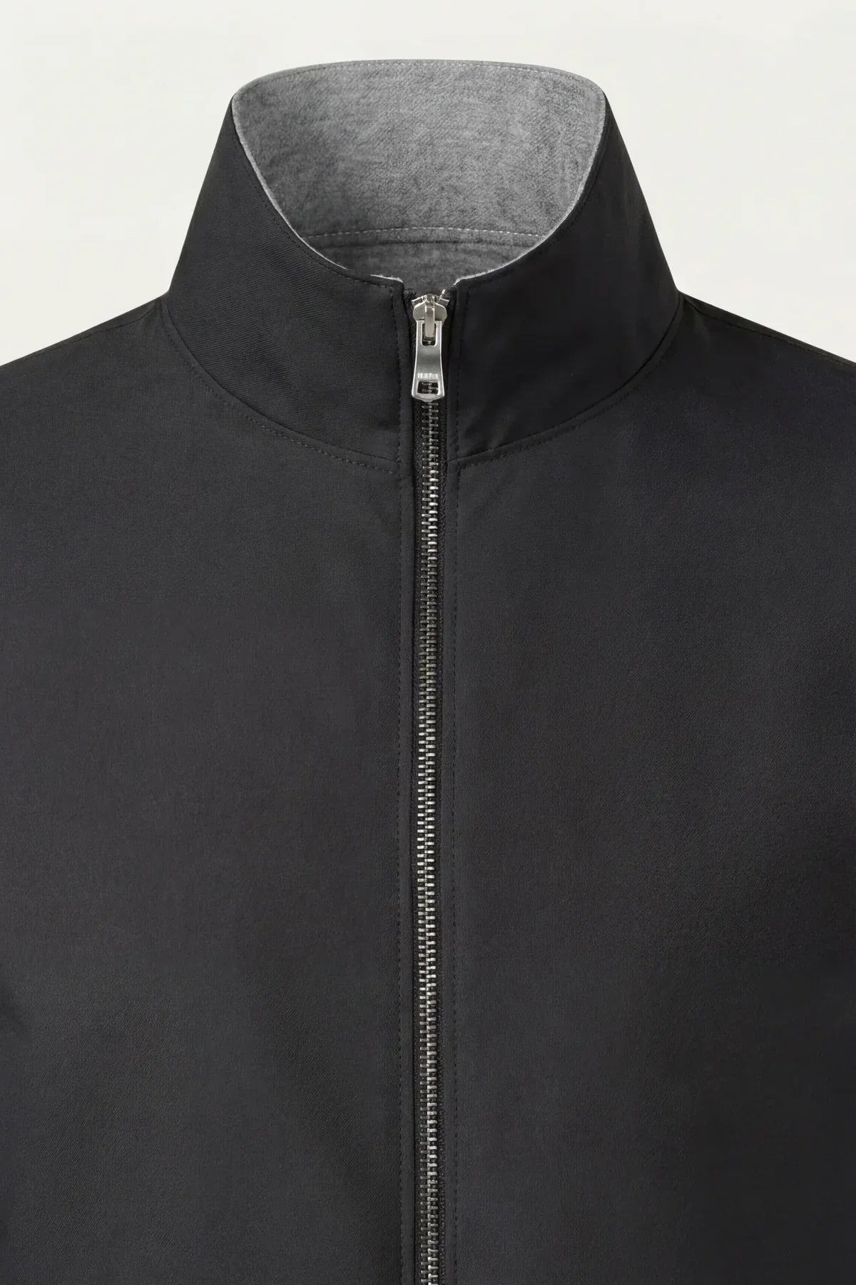 CHAQUETA TÉCNICA NEGRA