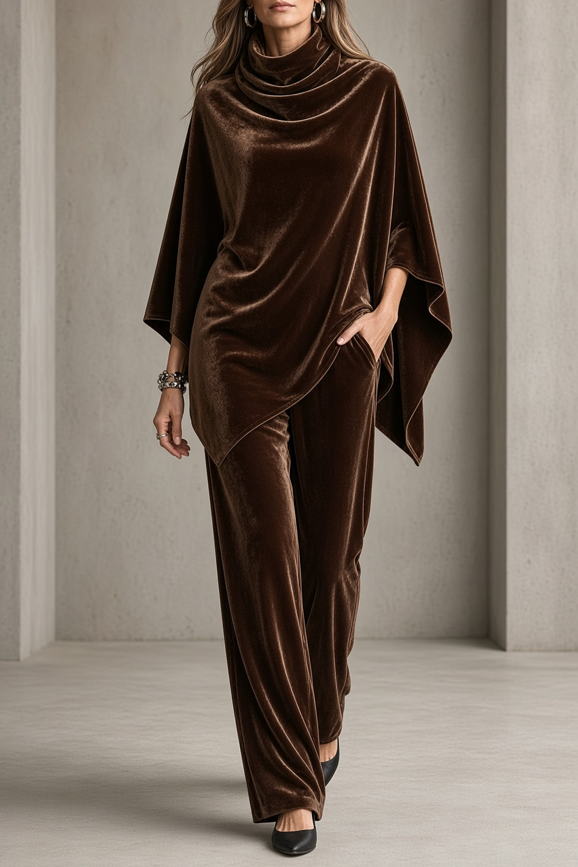 MIRANDA - CONJUNTO DE TERCIOPELO CON TOP TIPO PONCHO