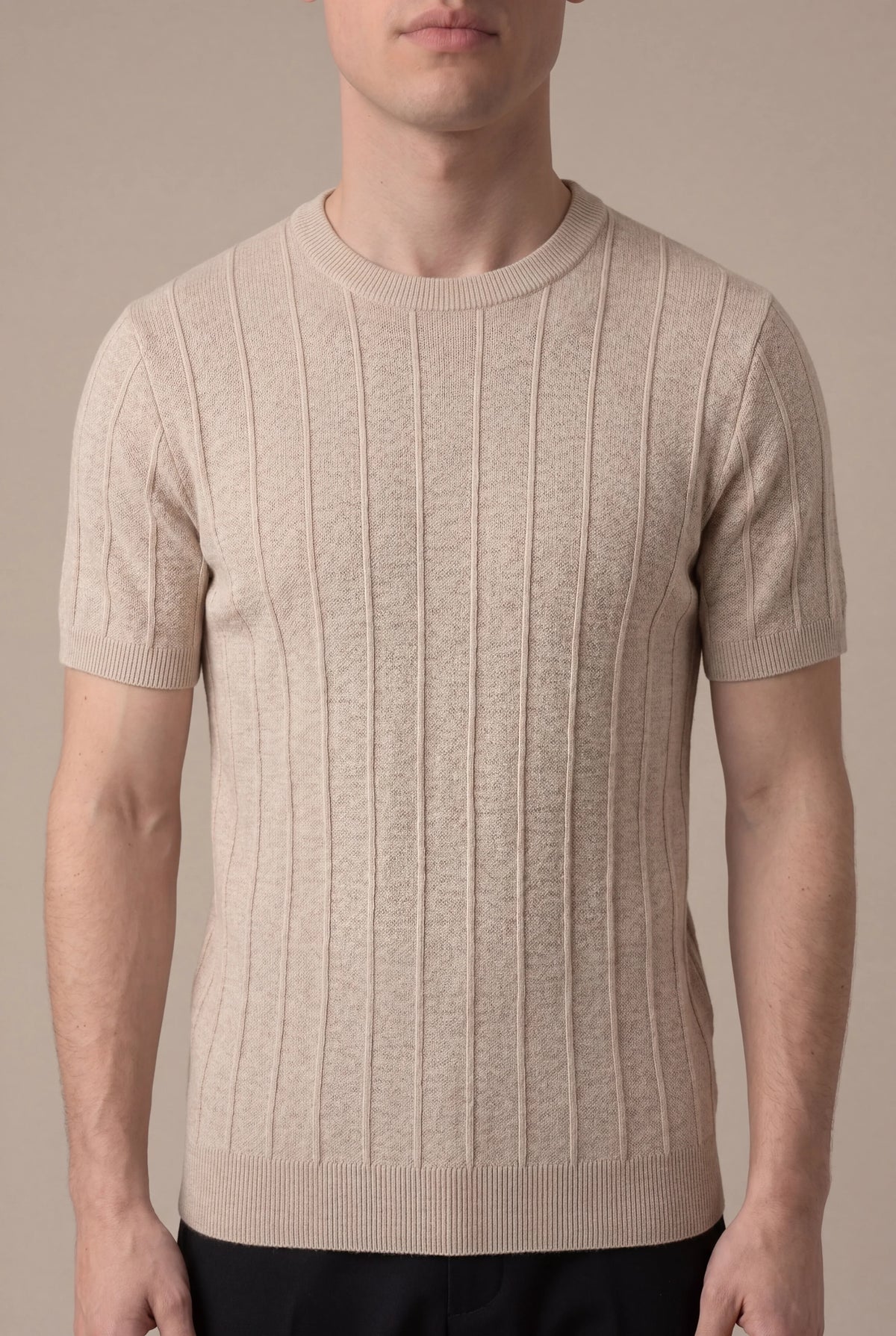 CAMISETA BEIGE ELEGANTE