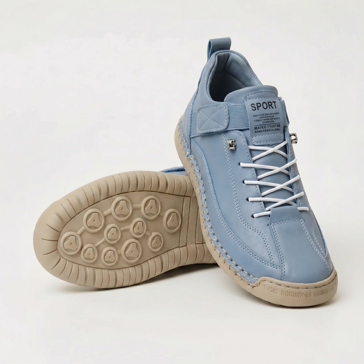 Zapatillas NUVÉ de ecocuero con cordones elásticos y velcro