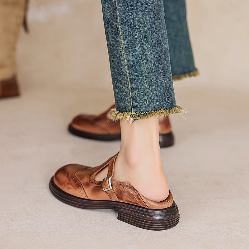 BERNADETTE - MERCEDITAS TIPO BROGUE CON CORREA EN T