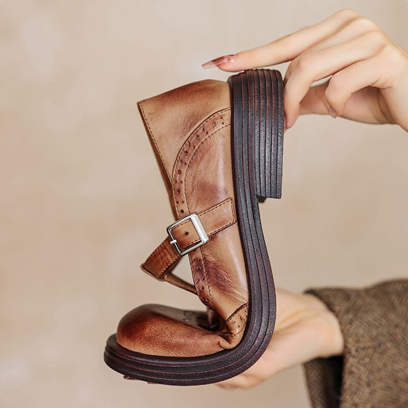 BERNADETTE - MERCEDITAS TIPO BROGUE CON CORREA EN T