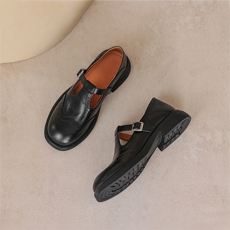 BERNADETTE - MERCEDITAS TIPO BROGUE CON CORREA EN T