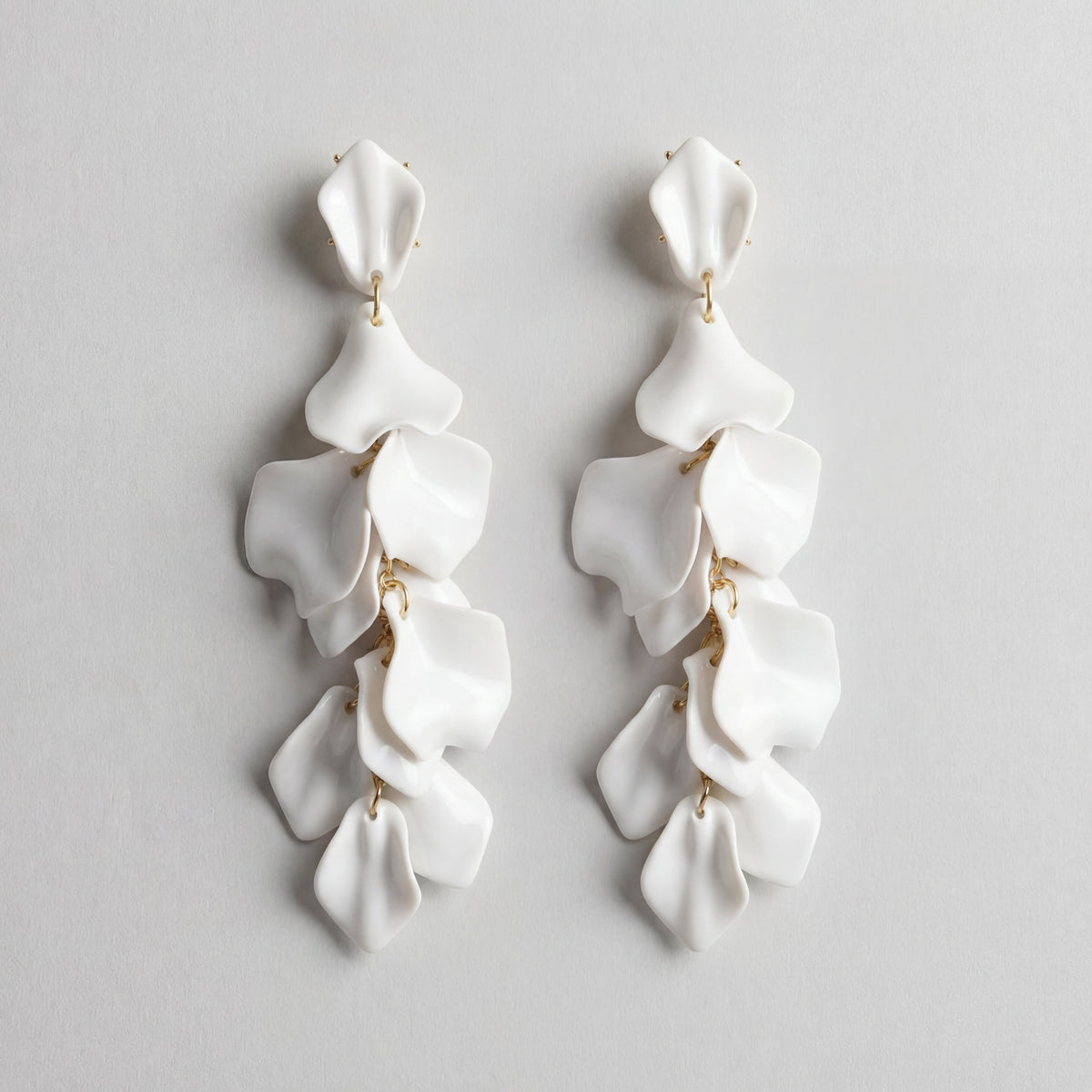 PENDIENTES LARGOS CON PÉTALOS DE ORQUÍDEA