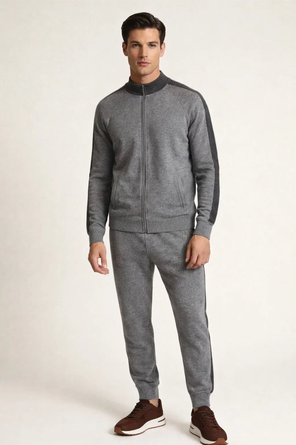 CONJUNTO CON CHAQUETA - GRIS